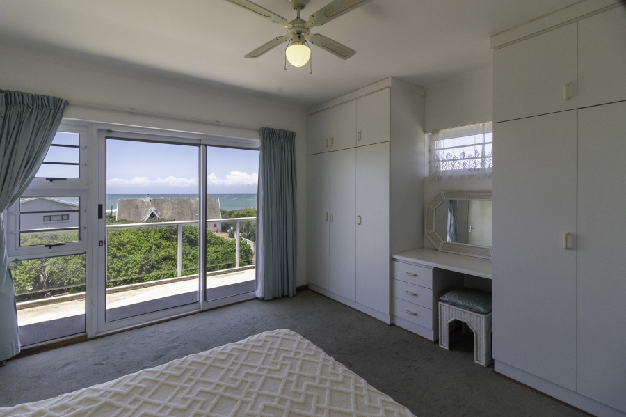 7 Bedroom Property for Sale in West Beach Eastern Cape